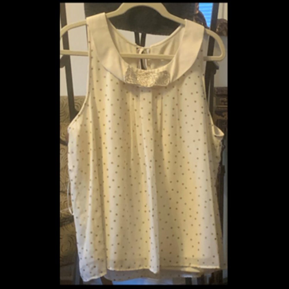 Lauren Conrad - Cream w/Gold Dots Short Sleeve Top with Collar & Beaded Bow XL